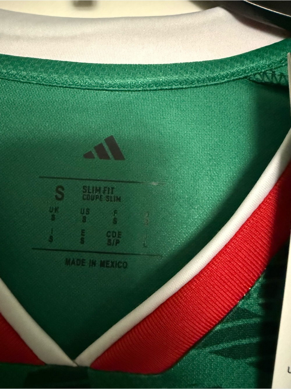 NWT Adidas Green Mexico Aztec-Pattern Soccer Jersey with Red & White Trim. - Picture 3 of 3